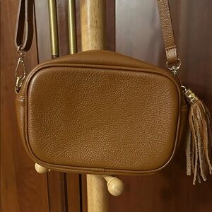 Elegant English Tan Leather Camera Bag